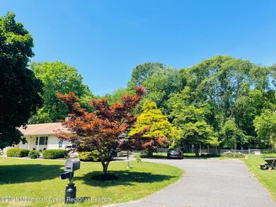 60 Locust Grove Rd, Tinton Falls, NJ 07753 - photo 2