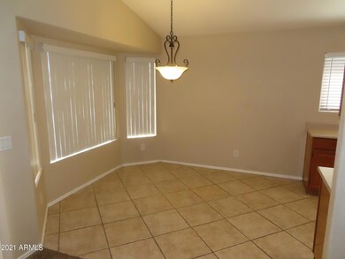 111 S Sean Dr, Chandler, AZ 85224 - photo 4