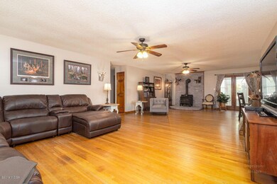 Living room 1