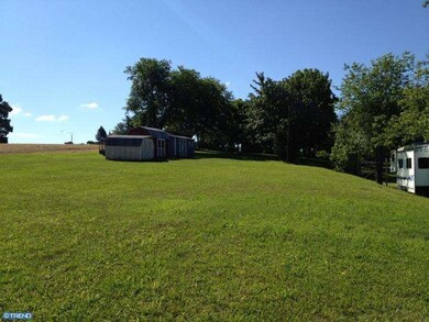 523 Stouchsburg Rd, Myerstown, PA 17067 - photo 3