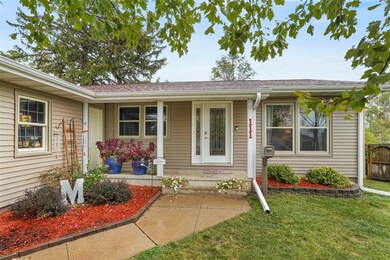 111 31st St SW, Cedar Rapids, IA 52404 - photo 3