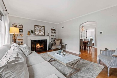 384 S York St, Elmhurst, IL 60126 - photo 2