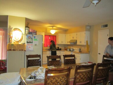 KITCHEN DINING 2