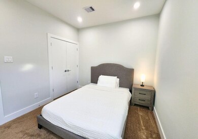 615 Northew St unit D, Houston, TX 77091 - photo 7