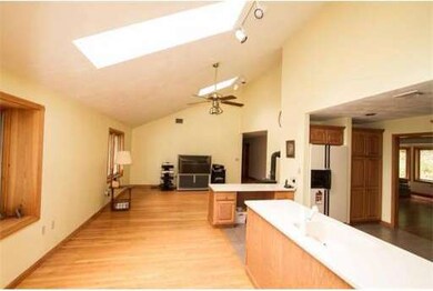 42 Pheasant Hollow Run, Princeton, MA 01541 - photo 3