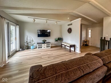 12930 River Grove Dr, Columbus, IN 47203 - photo 4