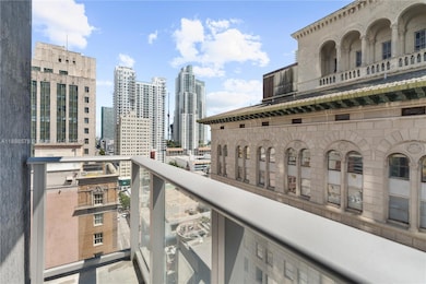 Centro unit 1402, Miami, FL 33131 - photo 6