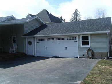 Parking Lot/Garage