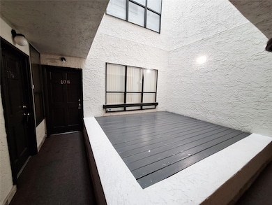 2409 Leon St unit 108, Austin, TX 78705 - photo 2