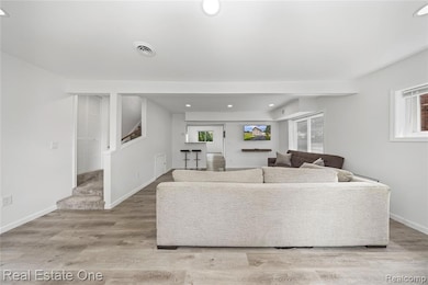 3420 Fairmont Rd, Royal Oak, MI 48073 - photo 5