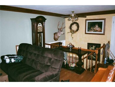 Entry/Foyer.