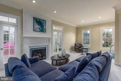 6845 Smithfield Ct, Centreville, VA 20120 - photo 6