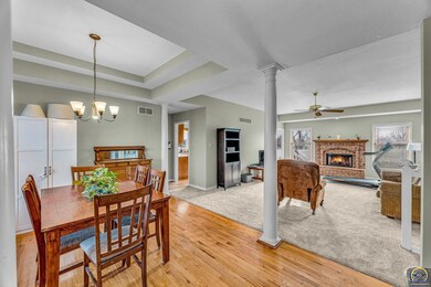 2231 SW Auburn Rd, Topeka, KS 66614 - photo 5