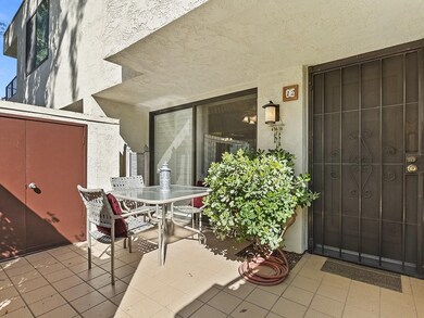 004_Courtyard