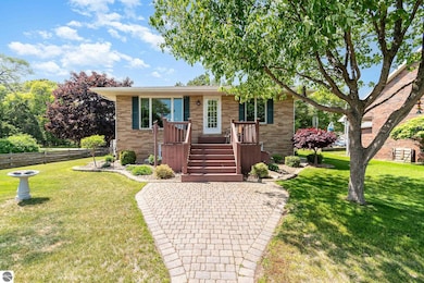 589 Pine Ln, East Tawas, MI 48730 - photo 3