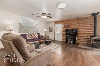 253 Hillside Ln, Brookside-Radlee Iverso