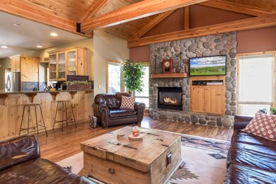 17852 Pro Staff Ln, Sunriver, OR 97707 - photo 2