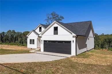 7950 US Highway 29 Bus, Reidsville, NC 27320 - photo 3