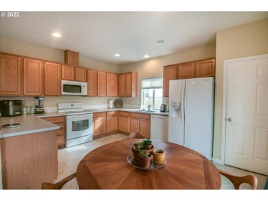 1264 Mulinex Ave, Eugene, OR 97402 - photo 6