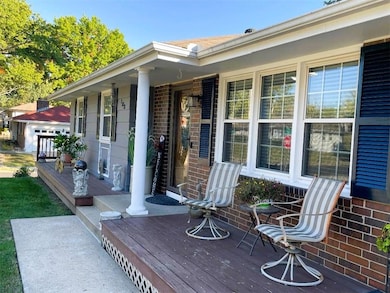 102 SW Moore Ct, Blue Springs, MO 64014 - photo 4