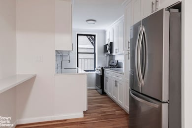 525 W 235th St unit 4A, Bronx, NY 10463 - photo 3