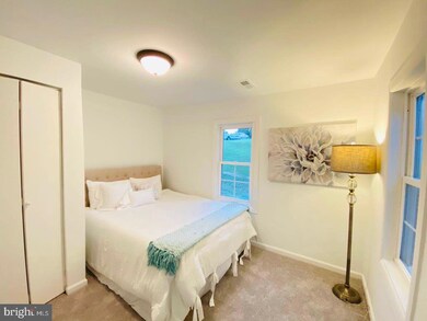 5710 Hemlock Tree Ln, Capitol Heights, MD 20743 - photo 4