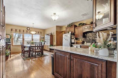 Kitchen/Dining
