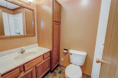 9971 N Briar Ln, Effingham, IL 62401 - photo 5