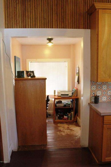 Office/Breakfast Nook off Kitchen