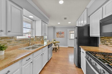 115 S 8th St, Alvin, TX 77511 - photo 7