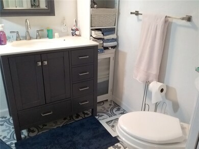 BATH ON MAIN FLOOR