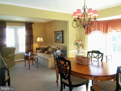 9044 Naygall Rd, Parkville, MD 21234 - photo 5