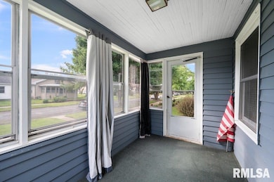 1549 39th St, Rock Island, IL 61201 - photo 7