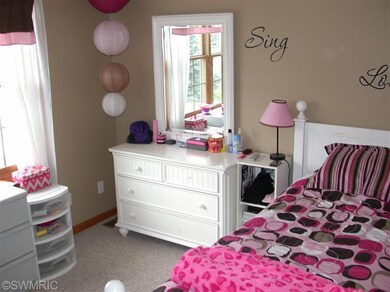 53947 W Ridgeview Cir, Paw Paw, MI 49079 - photo 7