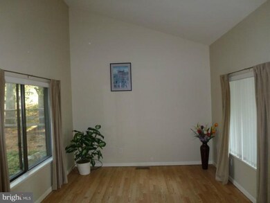 11725 Flints Grove Ln, North Potomac, MD 20878 - photo 2