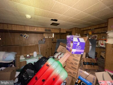 1029 Middlesex Rd, Essex, MD 21221 - photo 4