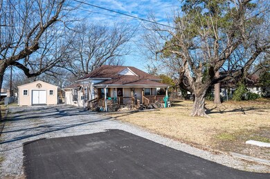 909 N Main St, Ector, TX 75439 - photo 4