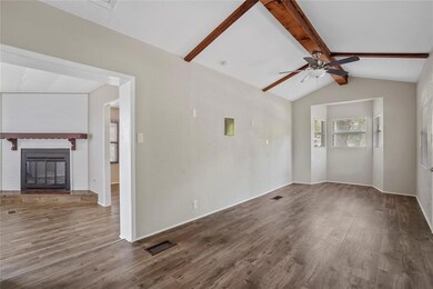 912 Fawn Dr, Granbury, TX 76049 - photo 6