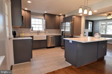 208 Dale Rd, Pasadena, MD 21122 - photo 2