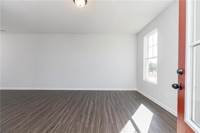 322 Chattahoochee Cir, Locust Grove, GA 30248 - photo 6