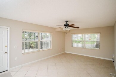 31 Clinton Ct unit D, Royal Palm Beach, FL 33411 - photo 4