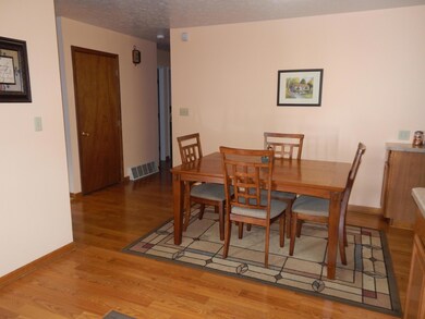 1625 Riverbend Rd, Columbus, OH 43223 - photo 7