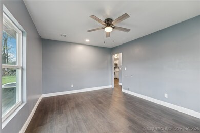825 S L St, Muskogee, OK 74403 - photo 5