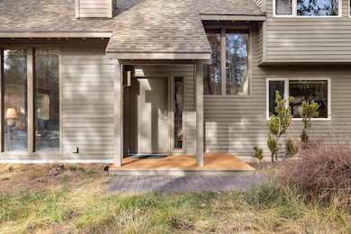 17894 Red Cedar Ln, Sunriver, OR 97707 - photo 2