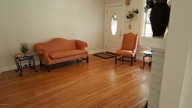 BEautiful Hardwood Floors in Living Room
