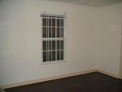 3825 Noah St, Houston, TX 77021 - photo 7