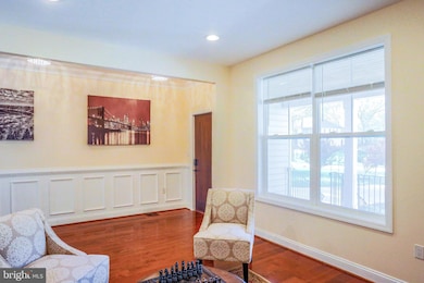 7313 Byrneley Ln, Annandale, VA 22003 - photo 3