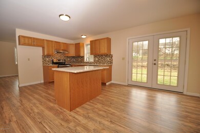 154 Azalea Dr, Tunkhannock Township, PA 18210 - photo 5