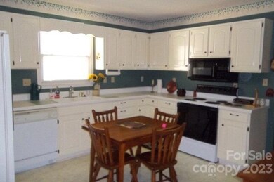 306 Hidden Creek Cir, Salisbury, NC 28147 - photo 3