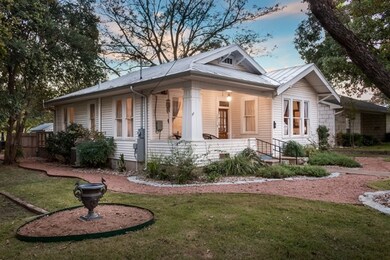 307 E San Antonio St, Fredericksburg, TX 78624 - photo 6